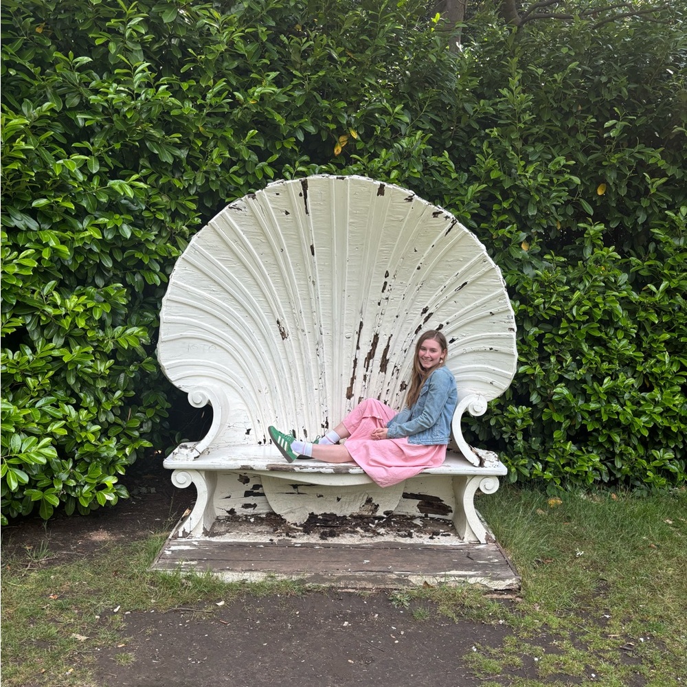 Meet your Posher, Olivia